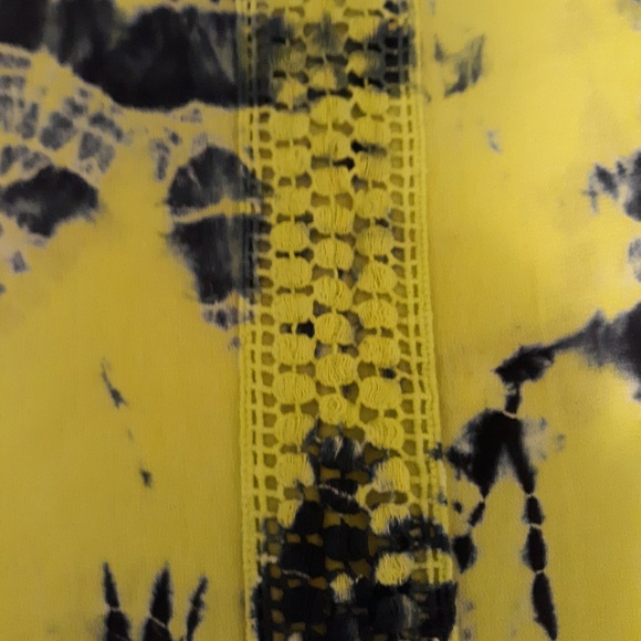 ARTSY OSO NEON TIE-DYE RAYON TEE,  XL - Picture 3 of 5